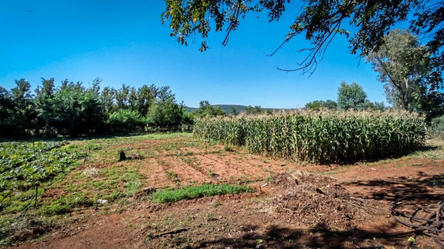 6 Bedroom Property for Sale in Hartbeespoort North West